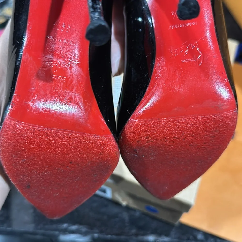 Christian Louboutins, SO KATE, SZ 39.5 EUC - Picture 5 of 7